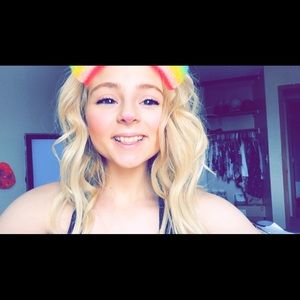 Meet your Posher, Abby